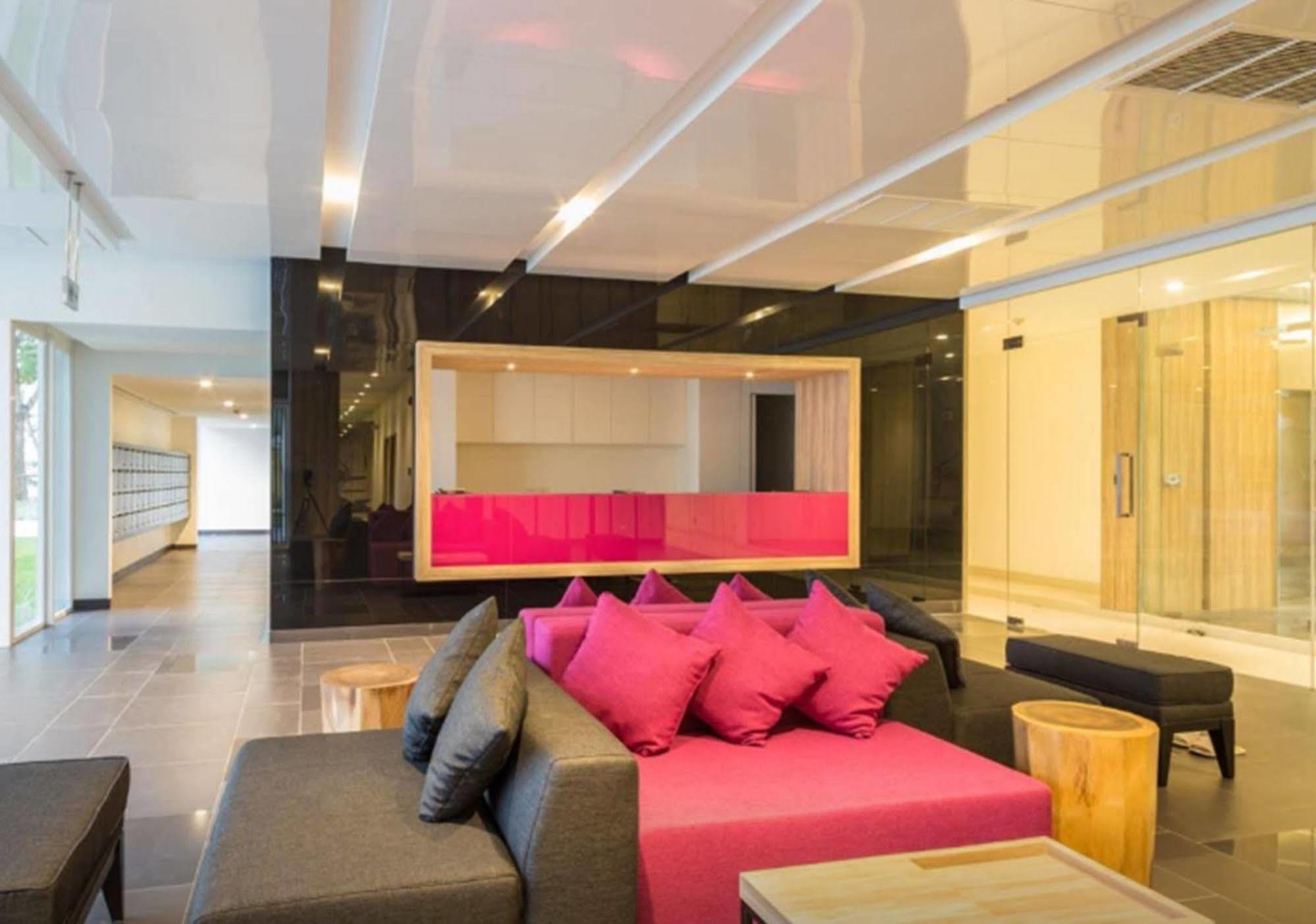 The Idle Hotel And Residence Khlong Luang Luaran gambar